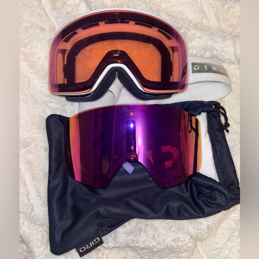 Giro Ella Women's Goggles with Vivid Zeiss Lenses